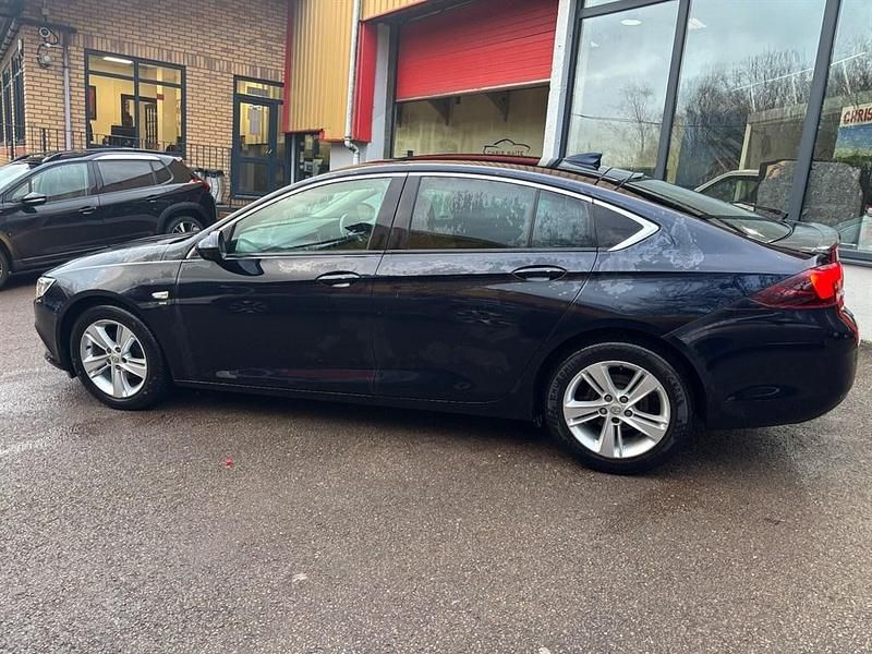 Used Vauxhall Insignia SRi 2017 Blue Hatchback