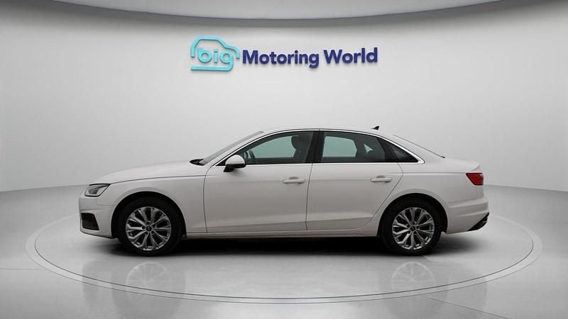 Used Audi A4 Comfort 150 HP (110 kW) 2022 White Sedan