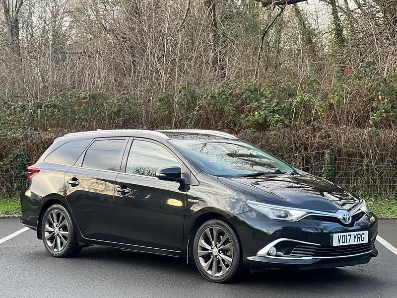 Black Used 2017 Toyota Auris Hybrid Estate | £10,195 (Fair price) - Image 1/4