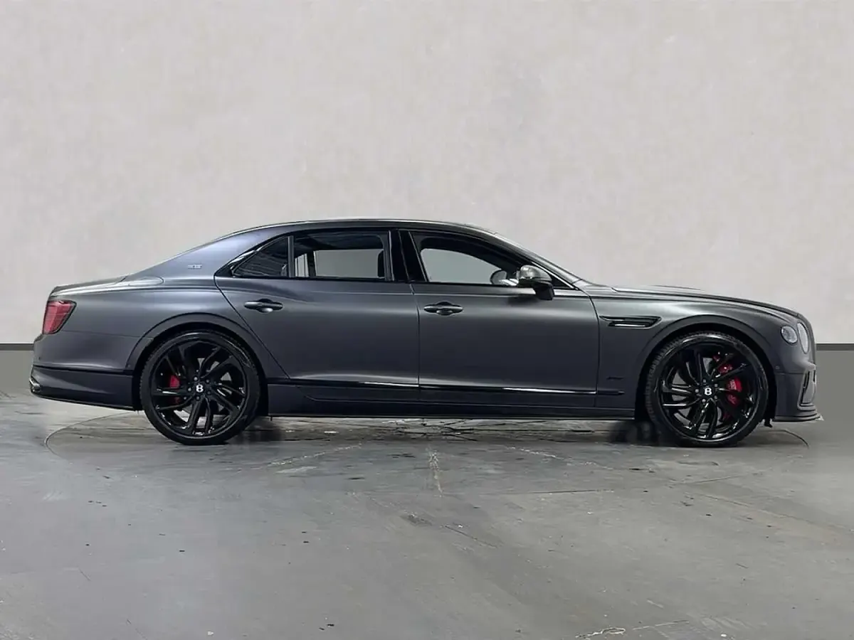 Used Bentley Flying Spur 772 HP (567 kW) 2025 Grey Sedan