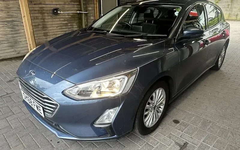 Used Ford Focus Titanium 125 HP (91 kW) 2018 Blue Hatchback