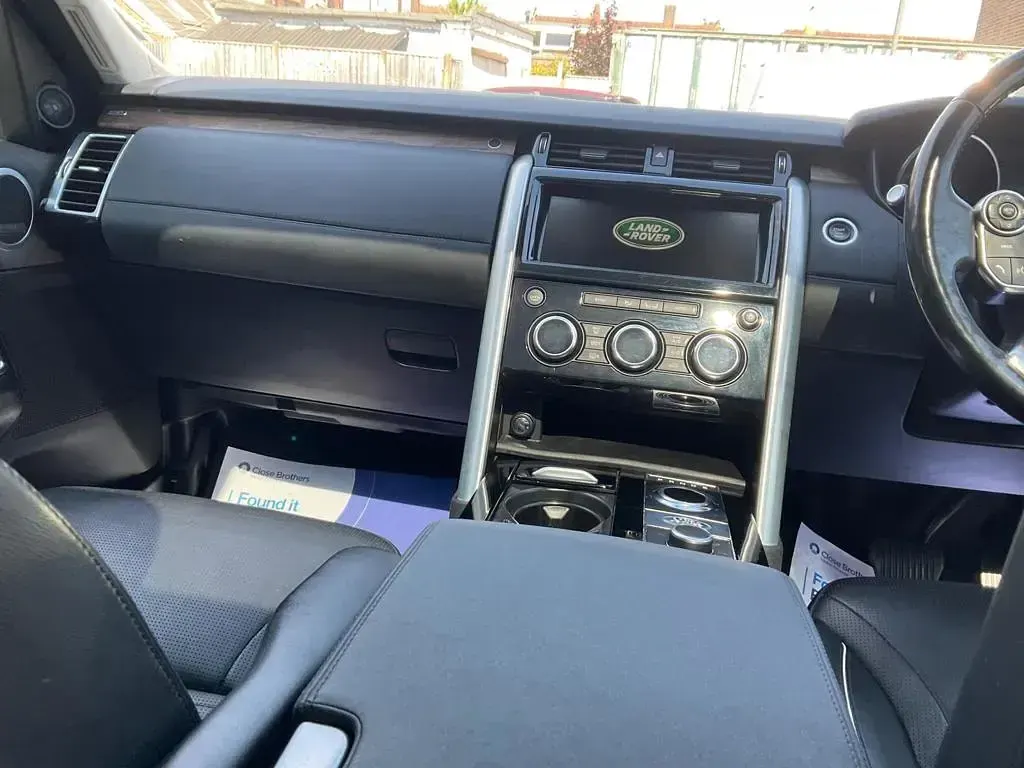 Used Land Rover Discovery HSE 258 HP (189 kW) 2017 Black SUV
