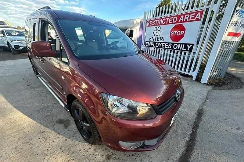 Red Used 2011 VW Caddy Maxi Life Life MPV | £6,795 (Good price) - Image 1/1