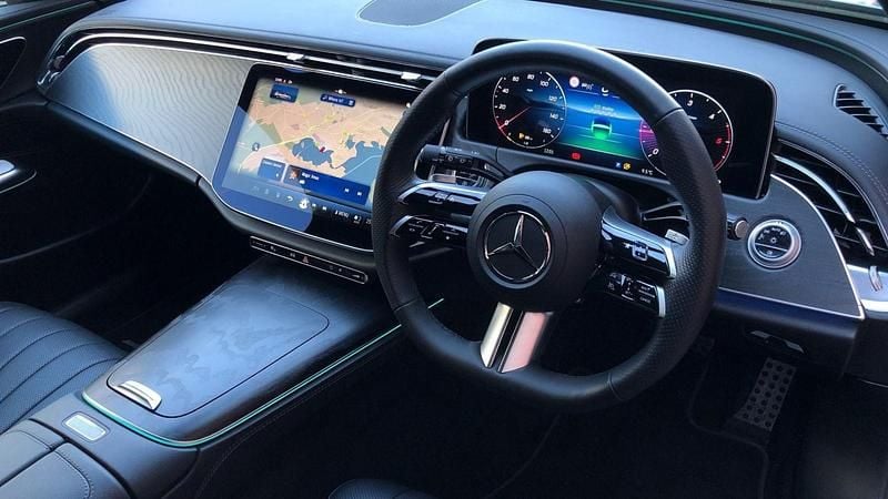 Used Mercedes E220 AMG line 197 HP (144 kW) 2024 Silver Estate