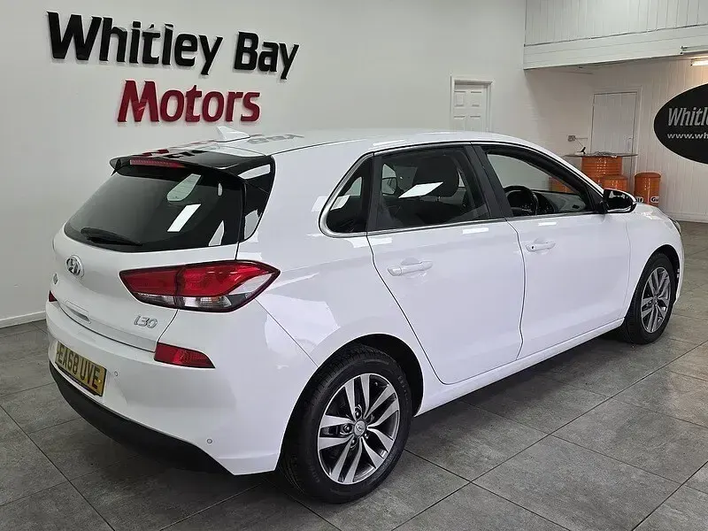 Used Hyundai i30 SE 2018 White Hatchback