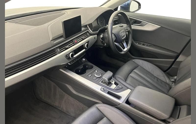 Used Audi A4 187 HP (137 kW) 2016 Blue Estate