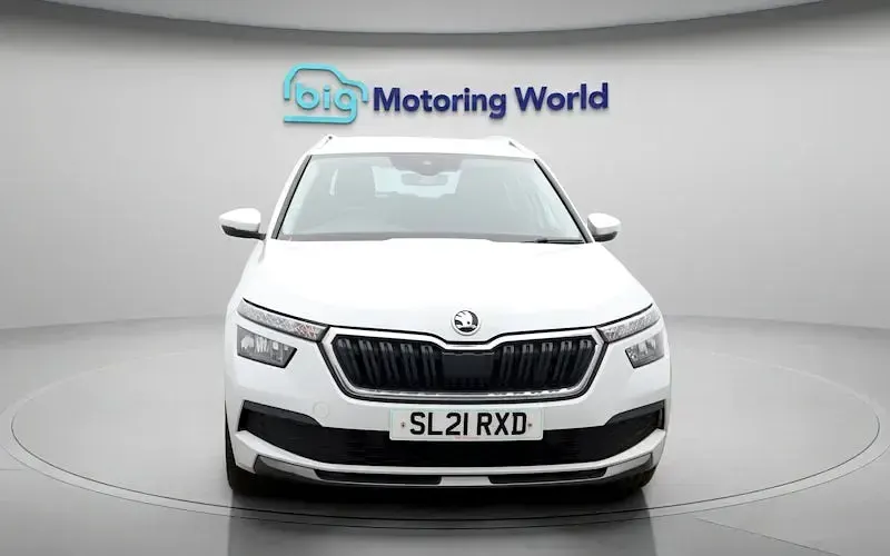 Usado Skoda 110 R SE L 110 CV (80 kW) 2021 Blanco Utilitario