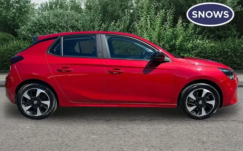 Usado Vauxhall Corsa-e 100 kW (136 HP) 2022 Vermelho Citadino