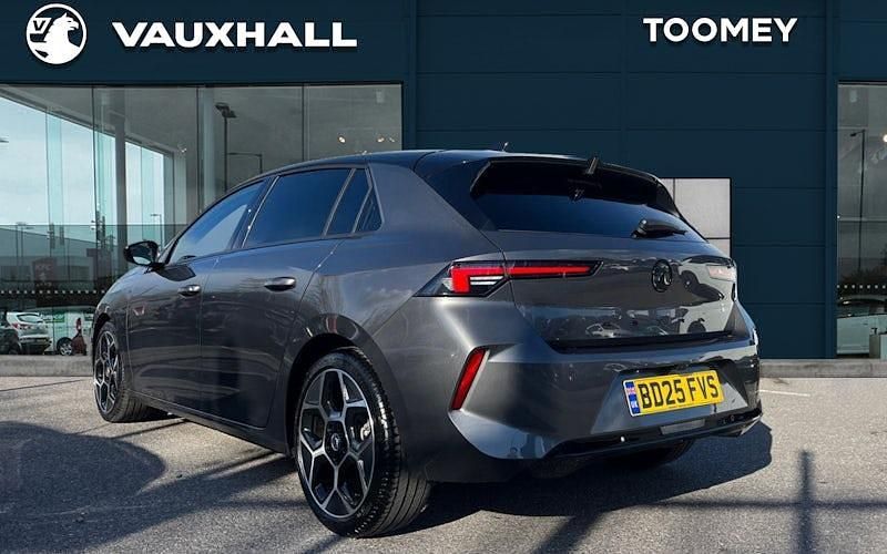 Used Vauxhall Astra Ultimate 131 HP (96 kW) 2026 Hatchback