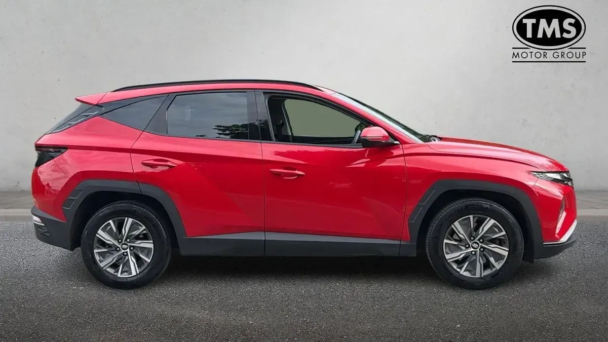 Used Hyundai Tucson SE 150 HP (110 kW) 2023 Red SUV