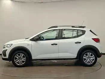 Used Dacia Sandero Essentiel 91 HP (66 kW) 2022 White Hatchback