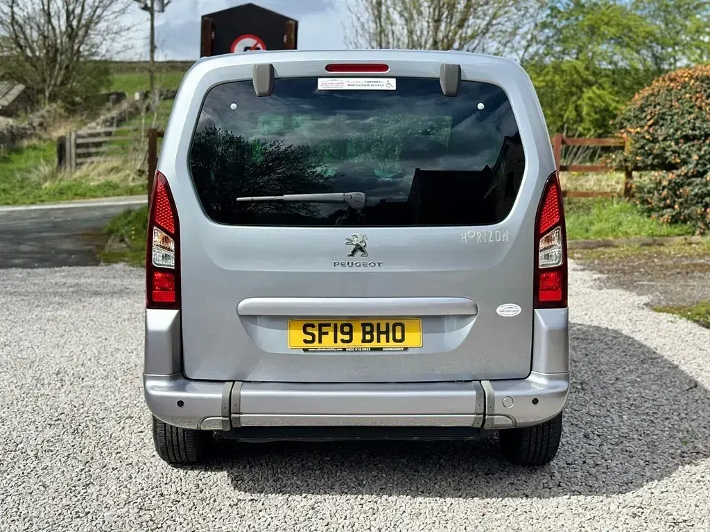 Gebraucht Peugeot TePee Allure 2019 Grau Van / Kleinbus