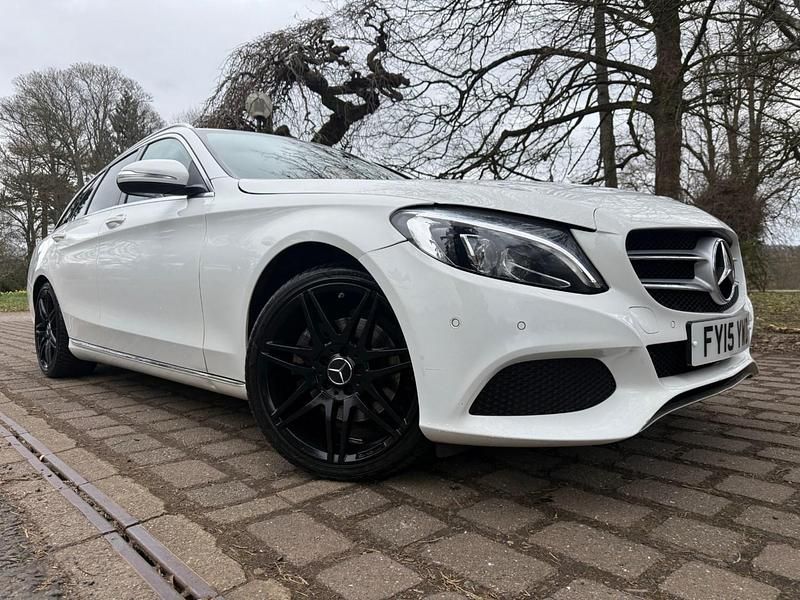 Used Mercedes C220 170 HP (125 kW) 2015 White Estate
