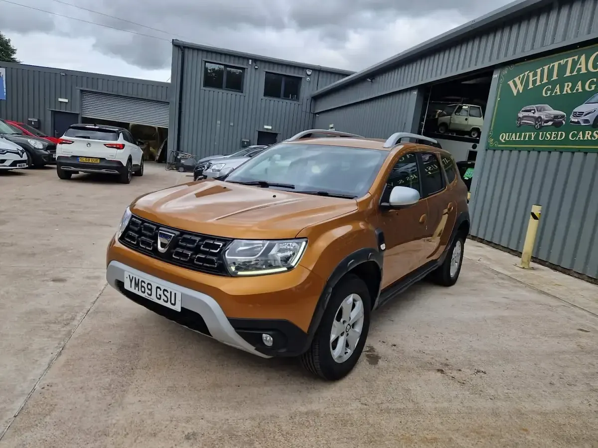 Used Dacia Duster Comfort 100 HP (73 kW) 2019 Orange SUV