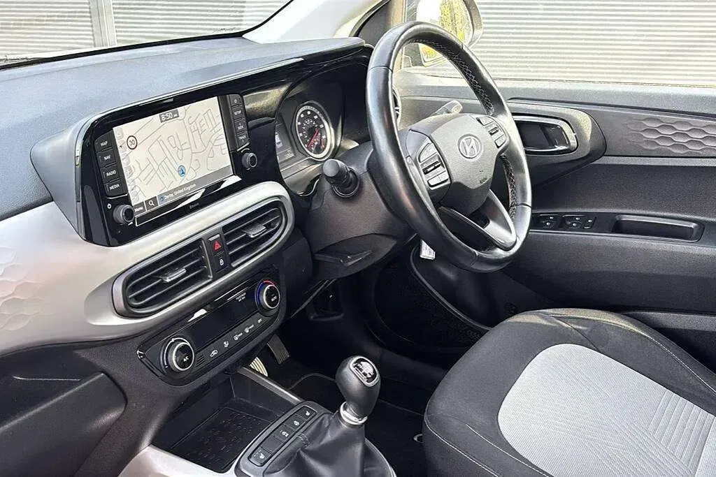 Used Hyundai i10 Premium 83 HP (61 kW) 2021 Black Hatchback