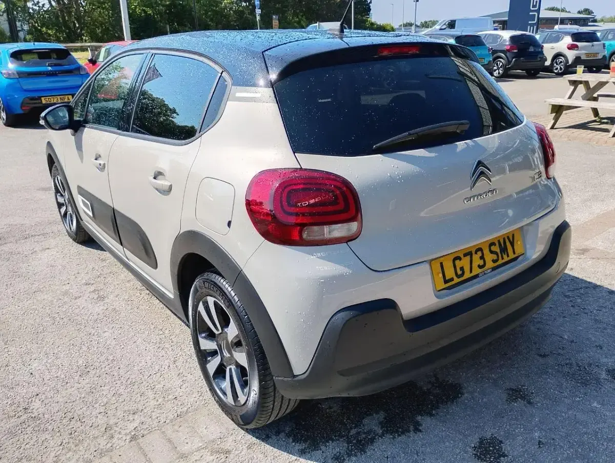 Used Citroën C3 PureTech 108 HP (79 kW) 2024 Grey Hatchback