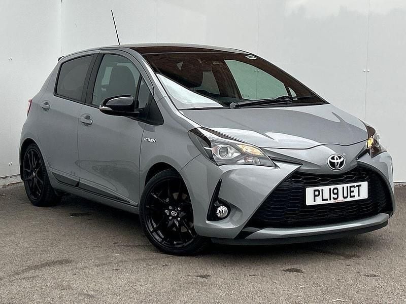 Grey Used 2019 Toyota Yaris Hybrid Sport Hatchback | £12,351 (Good price) - Image 1/4