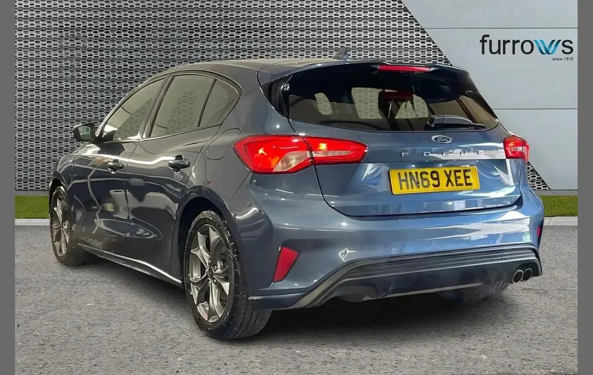 Used Ford Focus ST-Line 123 HP (90 kW) 2019 Blue Hatchback