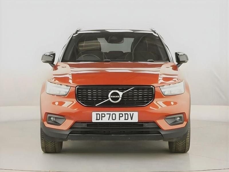 Used Volvo XC40 R-Design 163 HP (119 kW) 2021 Red SUV