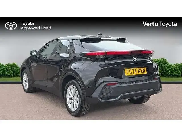 Used Toyota C-HR 140 HP (102 kW) 2024 Black SUV
