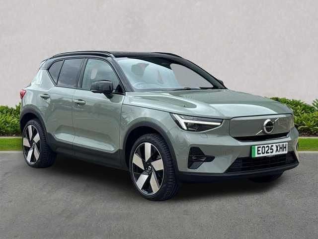 Green Used 2025 Volvo EX40 Ultra SUV | £40,549 (Fair price) - Image 1/4