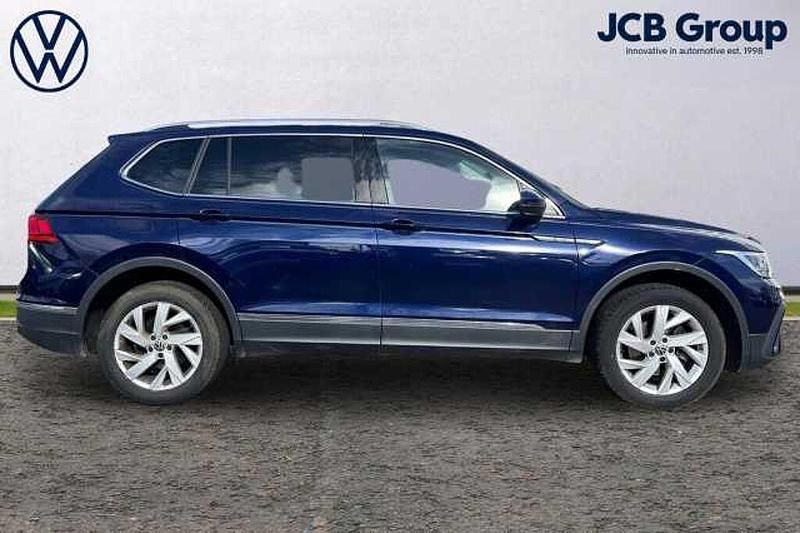 Used VW Tiguan Allspace Life 150 HP (110 kW) 2022 Blue SUV