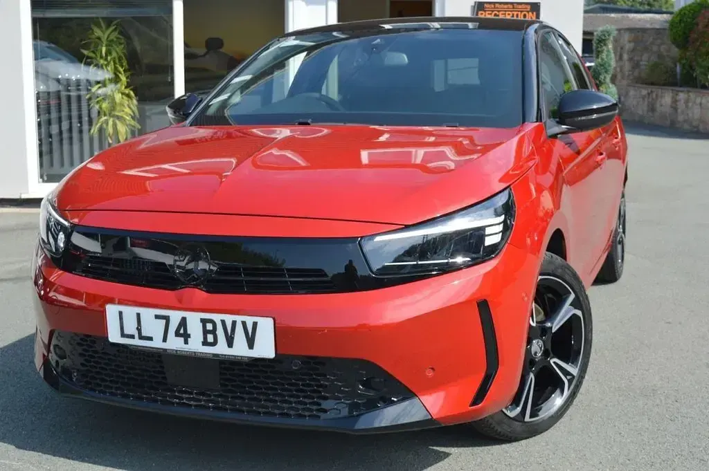 Used Vauxhall Corsa S 100 HP (73 kW) 2024 Red Hatchback