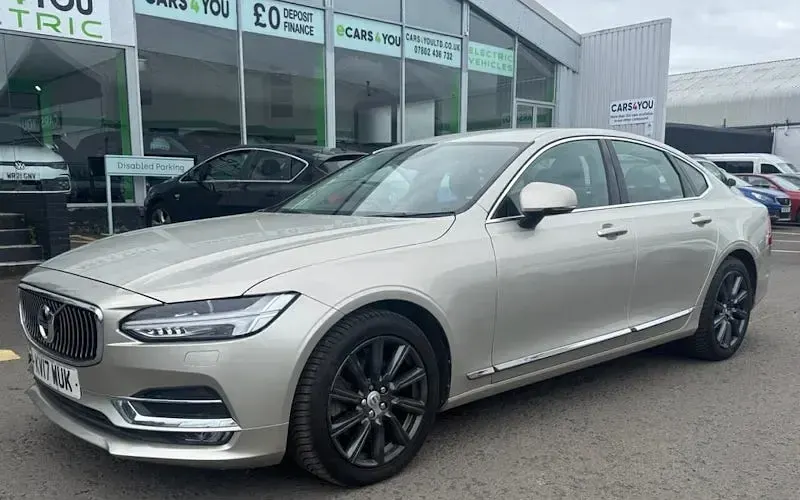 Used Volvo S90 Inscription 235 HP (172 kW) 2019 Sedan