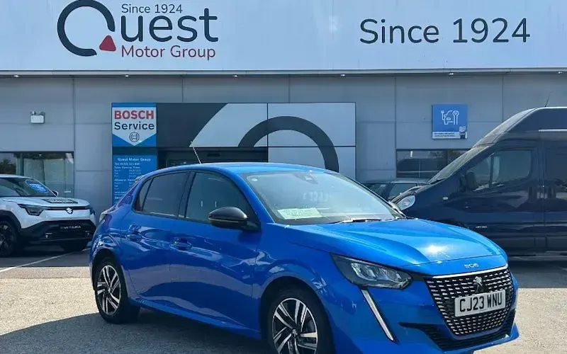 Usado Peugeot 208 Allure+ 102 HP (75 kW) 2023 Citadino
