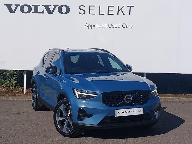 Used Volvo XC40 Ultimate 197 HP (144 kW) 2023 Blue SUV