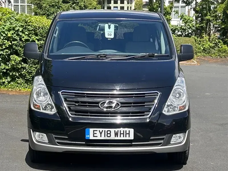 Used Hyundai I800 SE 170 HP (125 kW) 2018 Black MPV