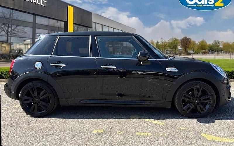 Usado Mini Cooper S Sport 192 HP (141 kW) 2020 Preto Citadino