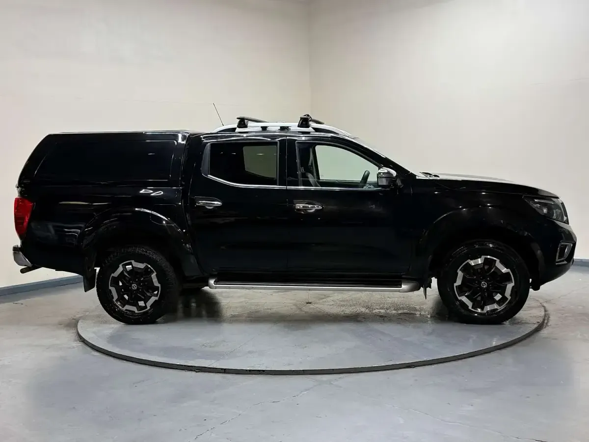 Used Nissan Navara Tekna 190 HP (139 kW) 2021 Black Pickup