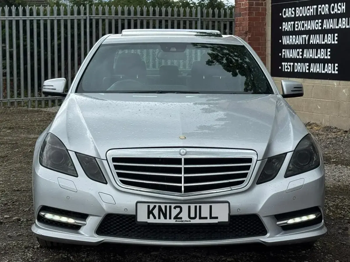 Usado Mercedes E200 2012 Prateado Sedan