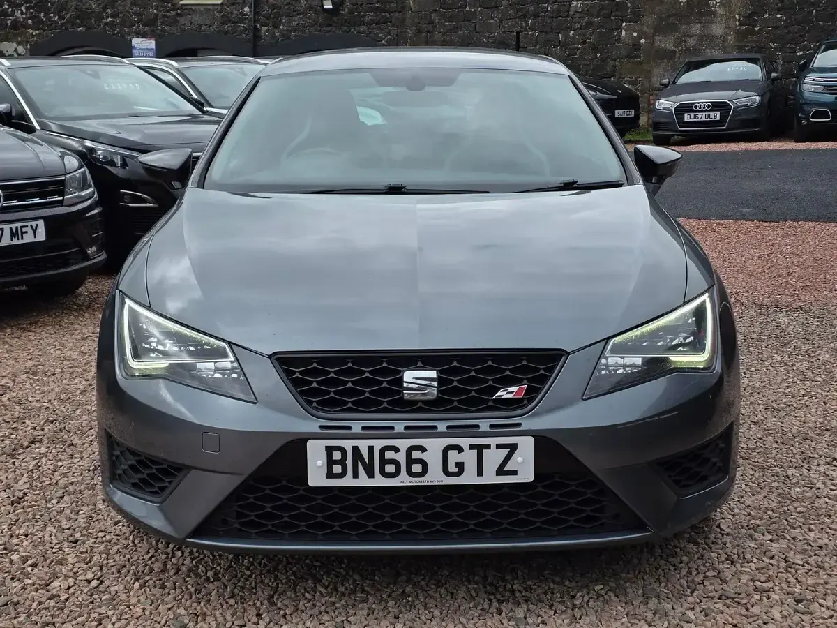 Used Seat Leon CUPRA 290 HP (213 kW) 2016 Grey Hatchback