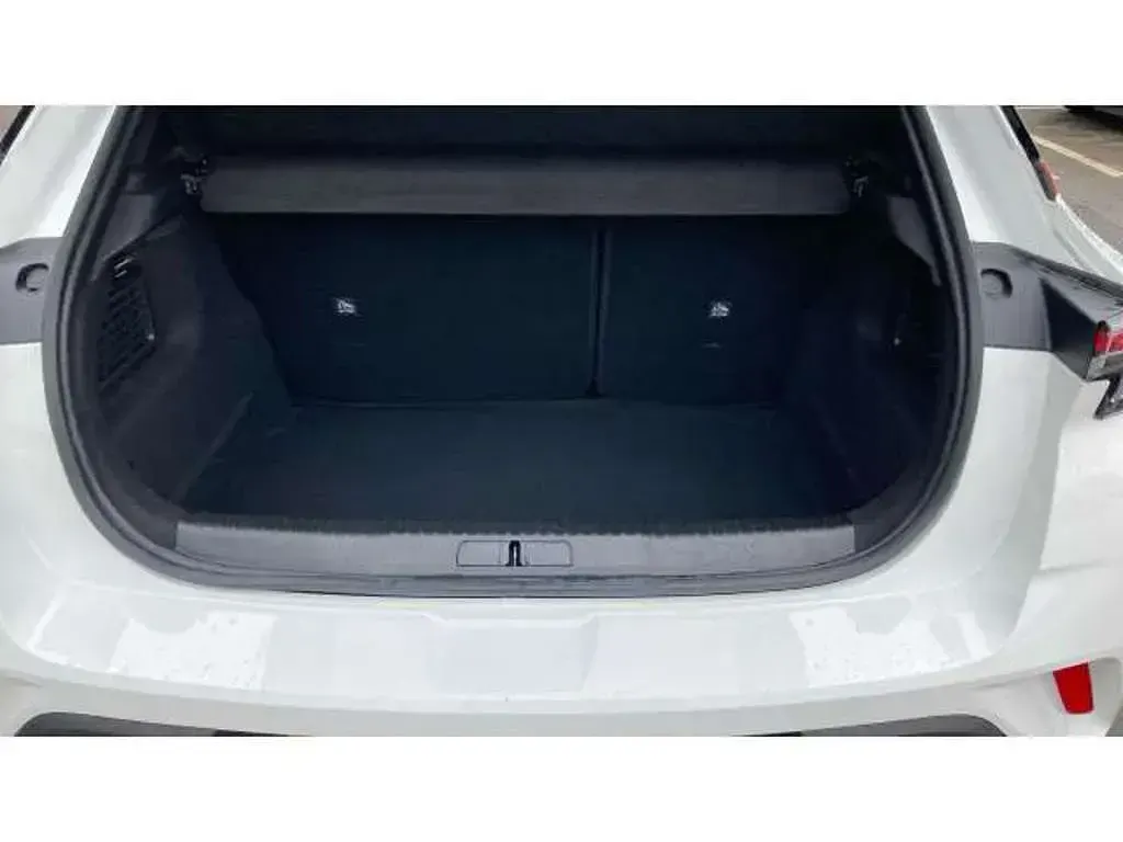 Used Vauxhall Mokka GS Line 131 HP (96 kW) 2022 White SUV