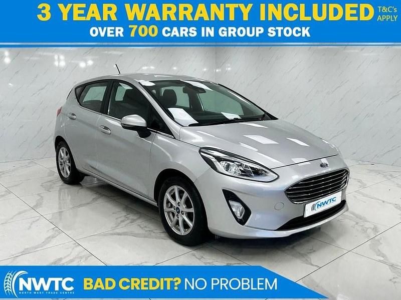Used Ford Fiesta Zetec 85 HP (62 kW) 2018 Silver Hatchback