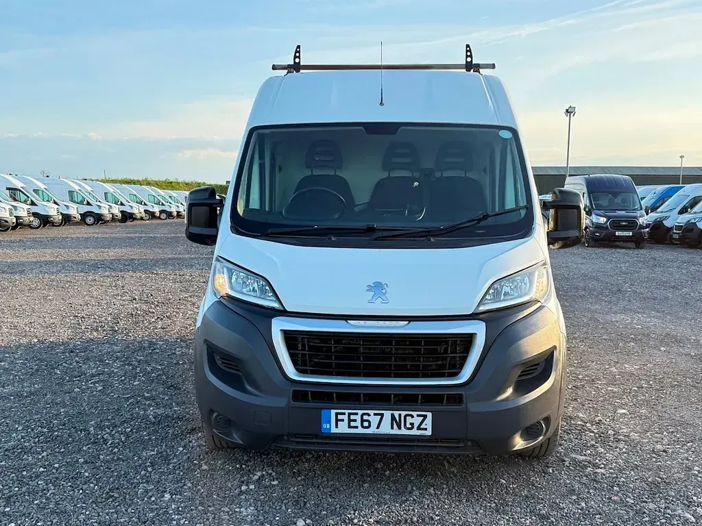 Second-hand Peugeot Boxer 130 CP (95 kW) 2017 Alb Van