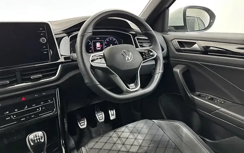 Used VW T-Roc R-line 150 HP (110 kW) 2022 White SUV