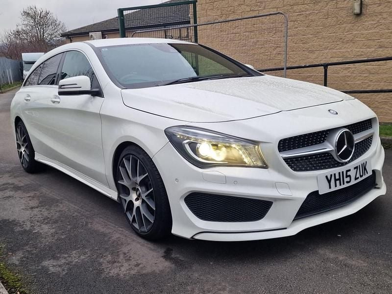 Used Mercedes CLA180 AMG 122 HP (89 kW) 2015 White Sedan