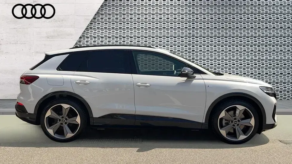 New Audi Q4 e-tron Black Edition 210 kW (286 HP) 2026 White SUV