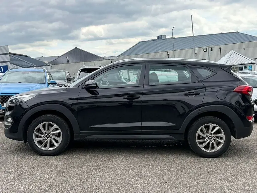 Used Hyundai Tucson SE 116 HP (85 kW) 2015 Black SUV
