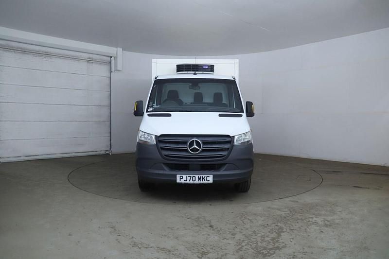 Image 2/4
