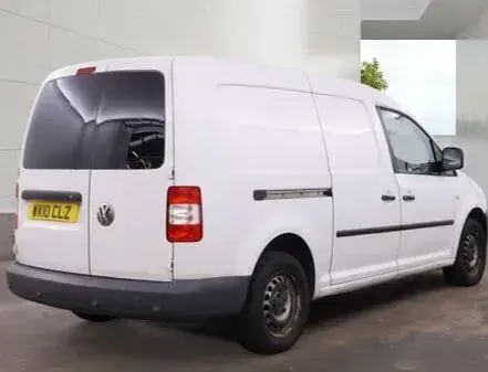 Begagnad VW Caddy Maxi 104 HK (76 kW) 2010 Vit Minibuss