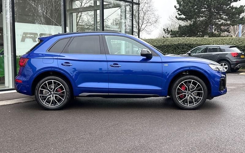 Used Audi Q5 Advanced 265 HP (194 kW) 2022 Blue SUV