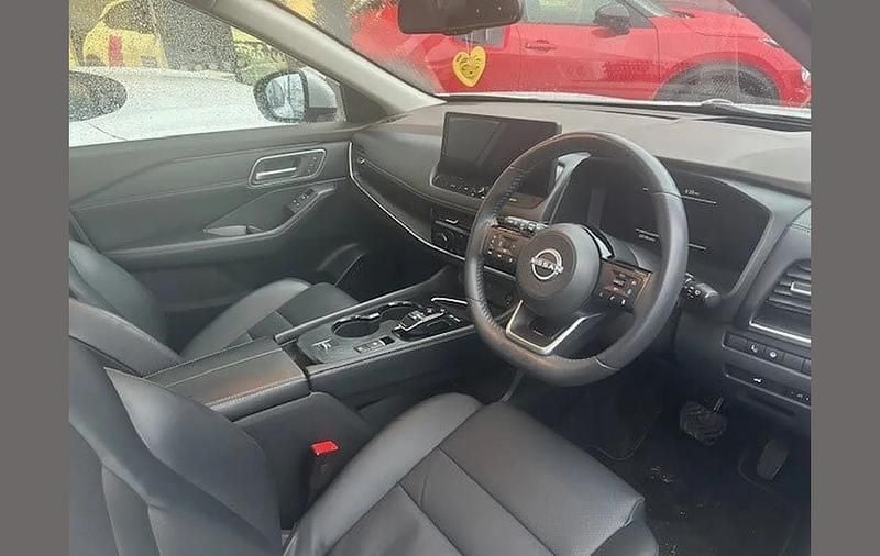 Used Nissan X-Trail Tekna 155 HP (114 kW) 2024 Silver SUV