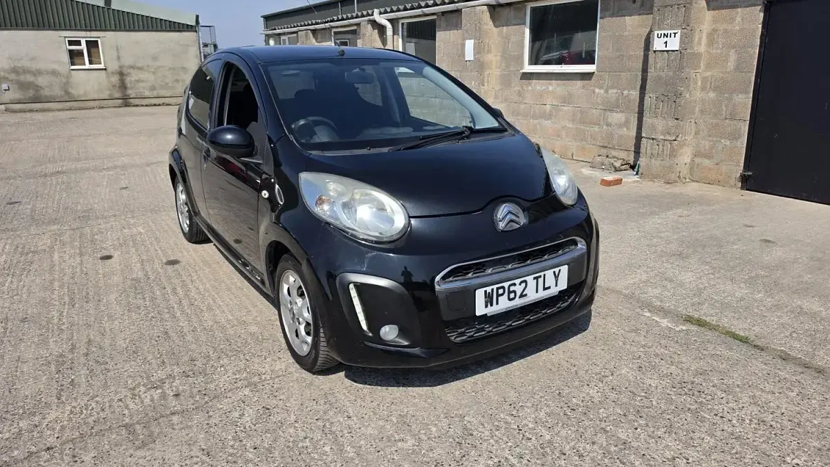 Used Citroën C1 VTR Sport 68 HP (50 kW) 2013 Black Hatchback