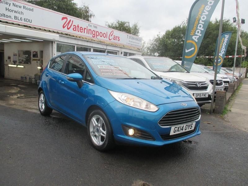 Blue Used 2014 Ford Fiesta Zetec Hatchback | £4,495 (Fair price) - Image 1/4