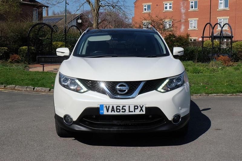 Used Nissan Qashqai S 2016 White SUV