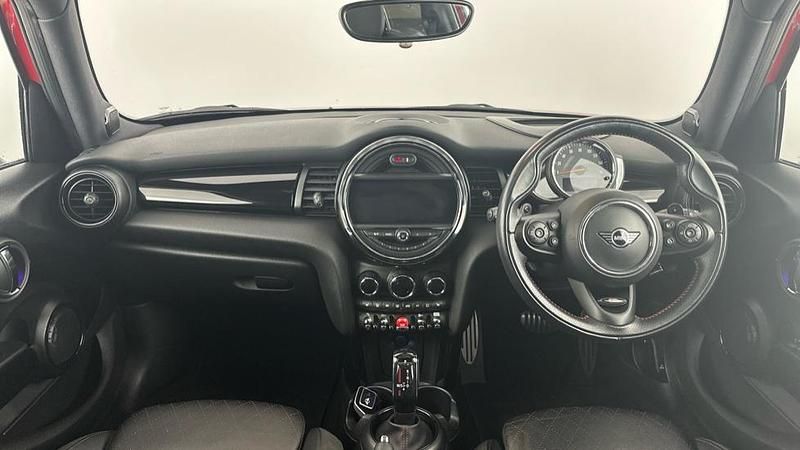 Used Mini Cooper S Hatch 189 HP (139 kW) 2018 Red Hatchback